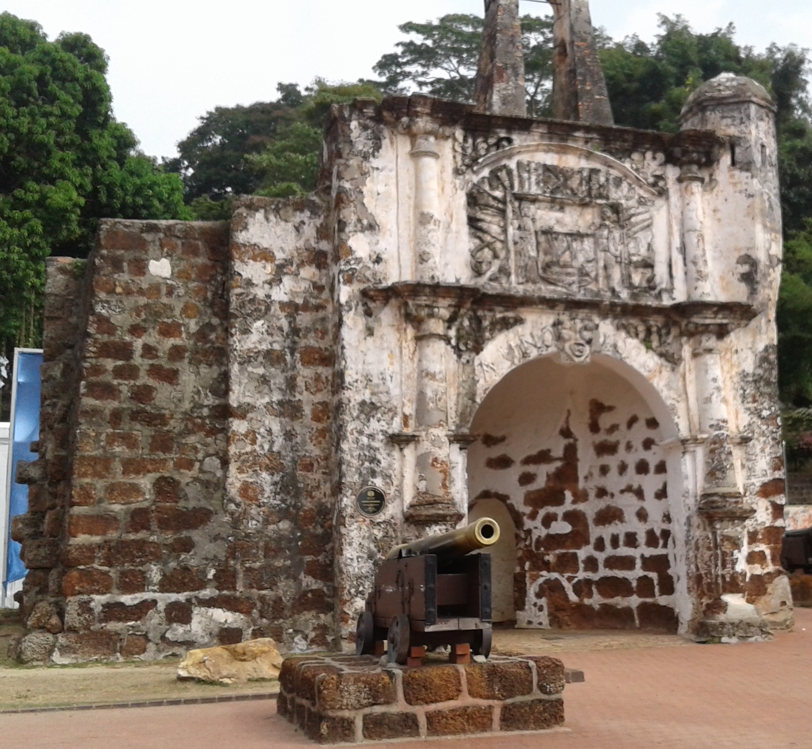Porta de Santiago